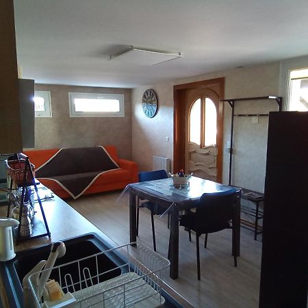 Logement De Charme Coinches Bagian luar foto